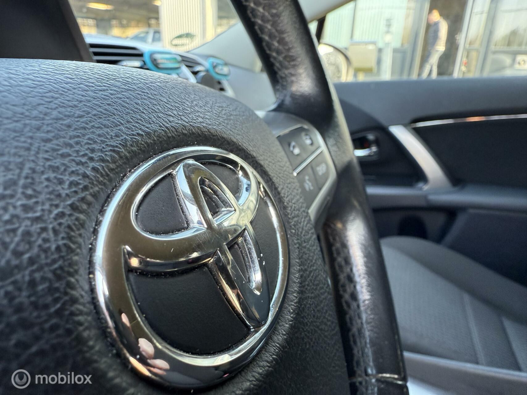 Hoofdafbeelding Toyota Avensis