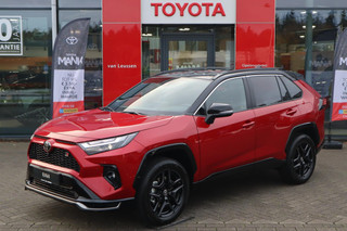 Hoofdafbeelding Toyota RAV4 Toyota RAV4 2.5 PLUG-IN HYBRID AWD GR SPORT 19"LMV PANODAK BLIND SPOT 360GR-CAM STUURVERW. MEMORY-SEAT HEAD-UP JBL NAVI DRAADLOOS-LADEN-TEL NL-AUTO NIEUW!