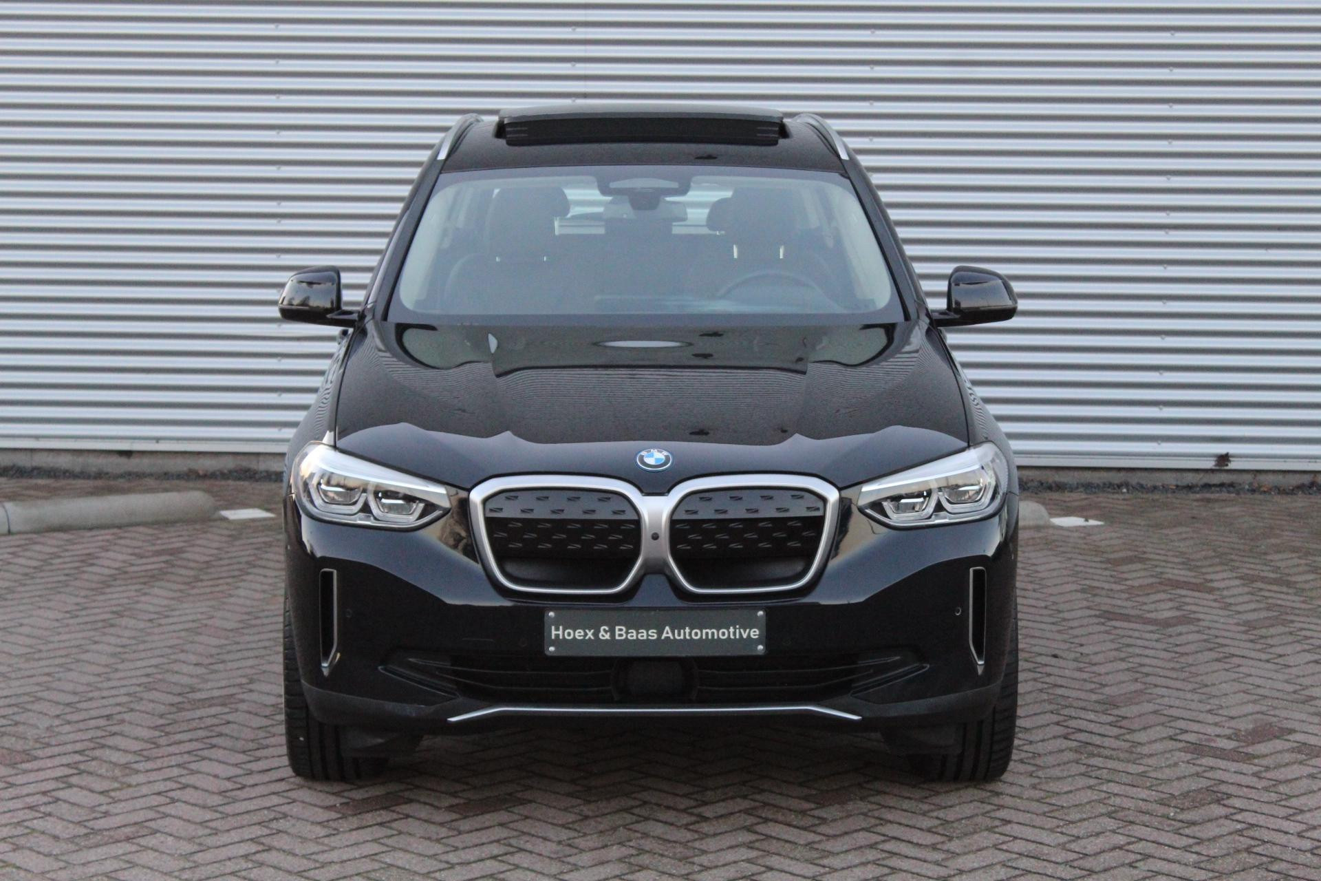 Hoofdafbeelding BMW iX3