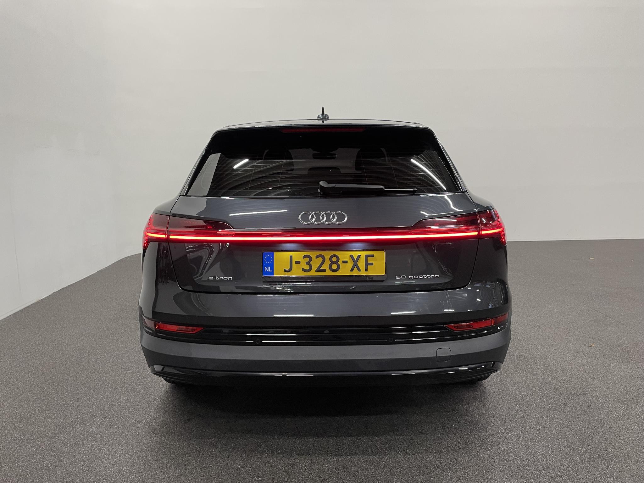 Hoofdafbeelding Audi e-tron