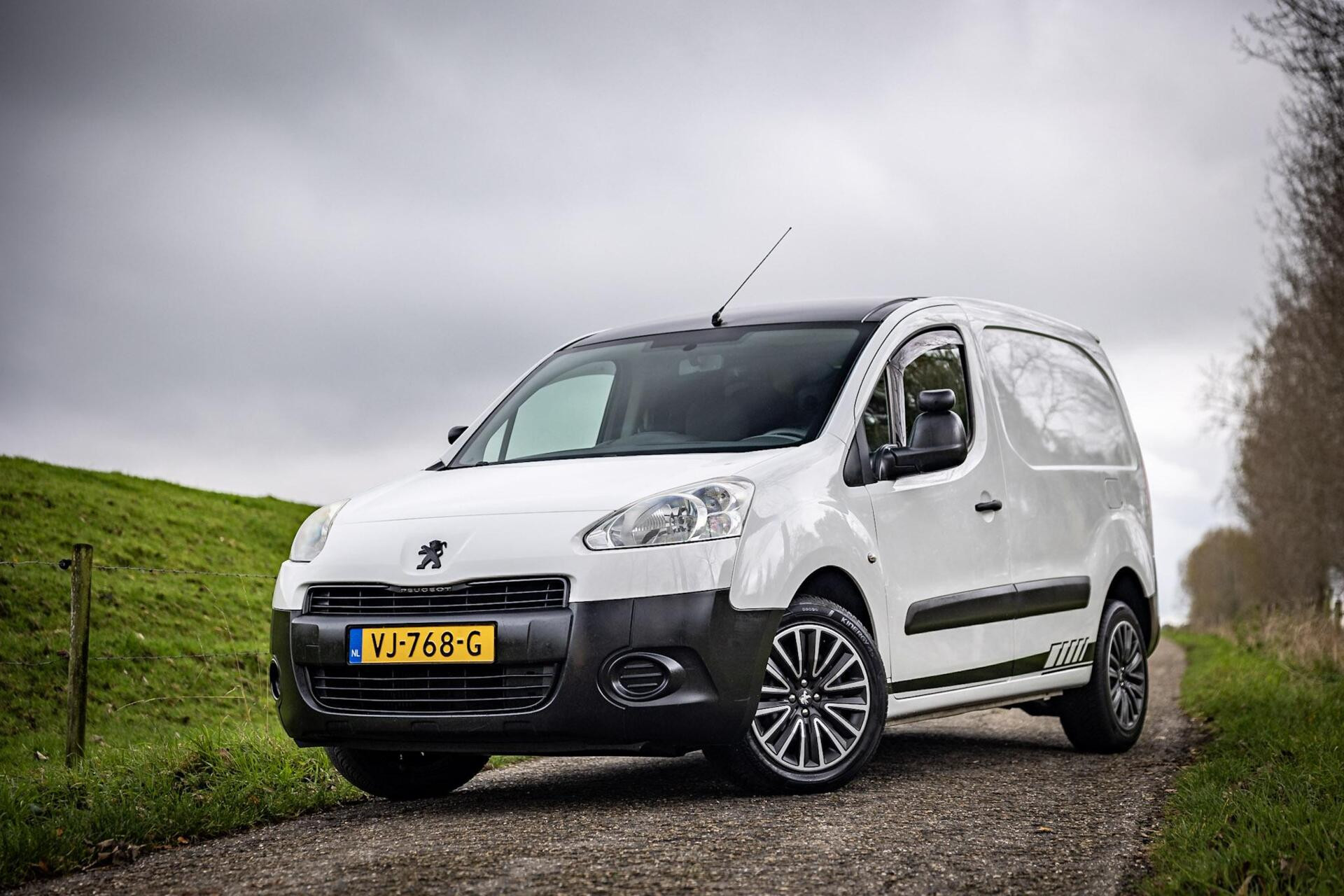 Hoofdafbeelding Peugeot Partner