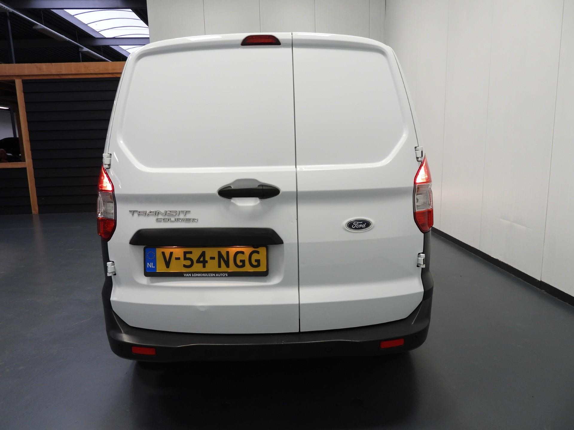 Hoofdafbeelding Ford Transit Courier