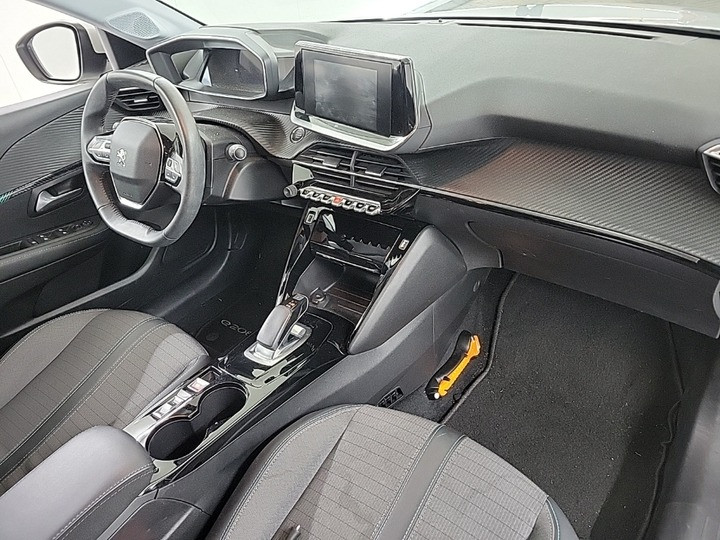 Hoofdafbeelding Peugeot e-208