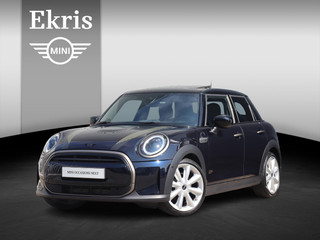 Hoofdafbeelding MINI 5-deurs Mini 5-deurs Cooper | Resolute Edition + Panodak + Harman Kardon + Camera + Sportstoelen + Getint Glas + Apple Carplay + 18'' LMV