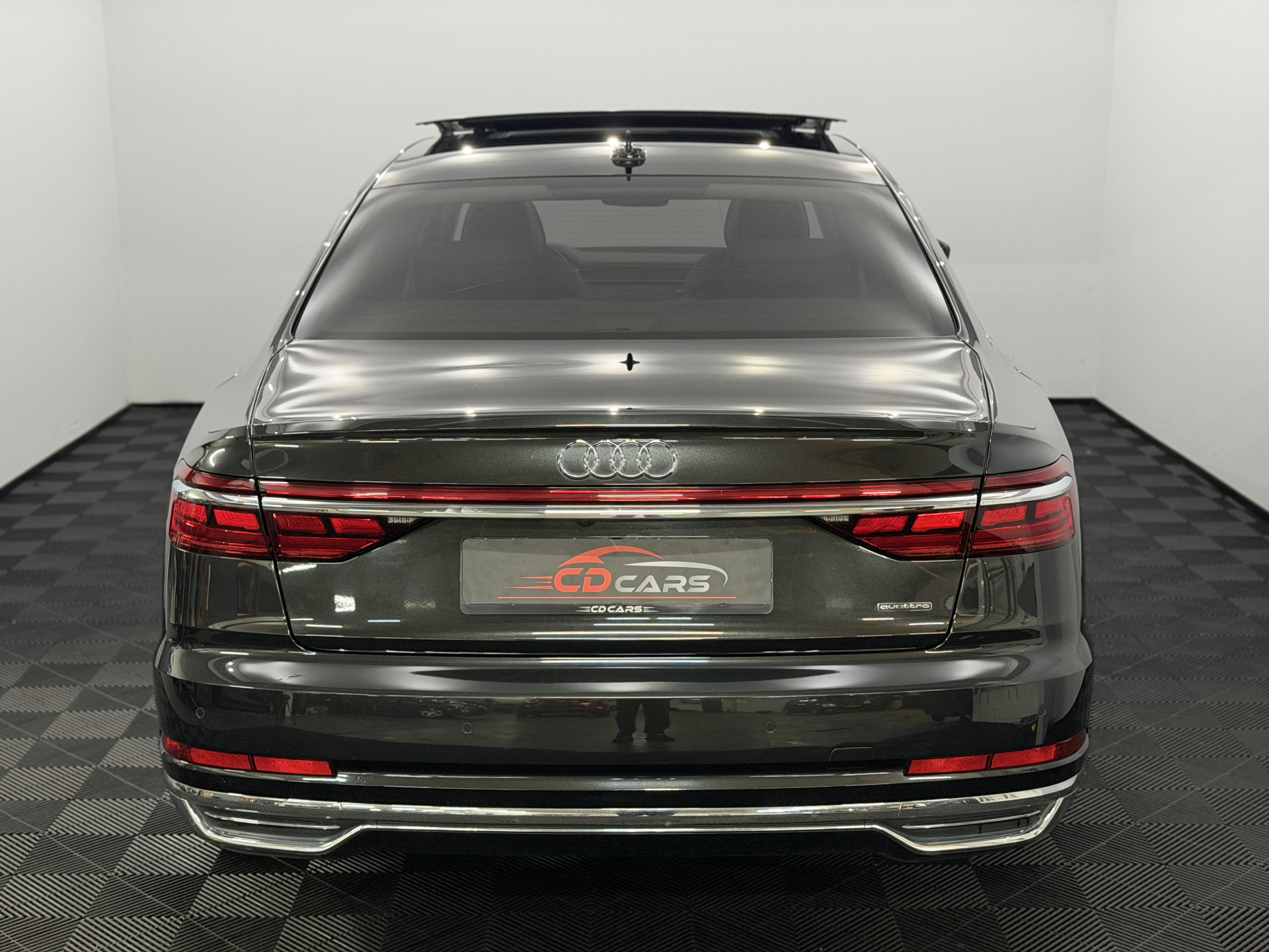 Hoofdafbeelding Audi A8