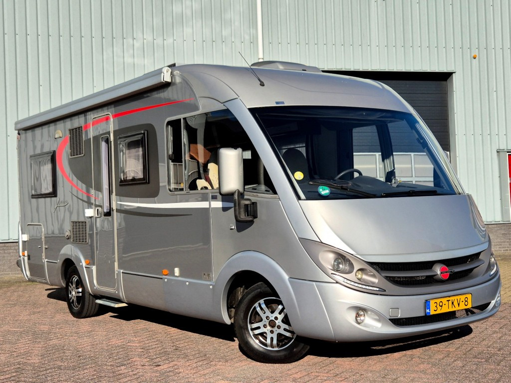 Hoofdafbeelding Bürstner Aviano I684 Zeer Complete Camper