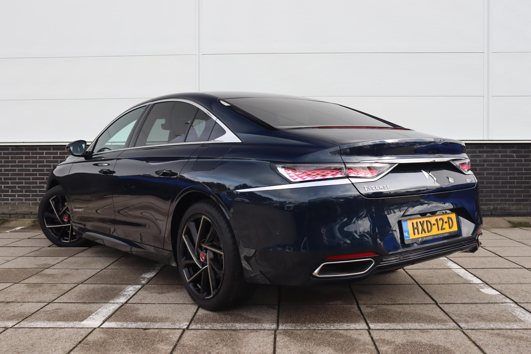 Hoofdafbeelding DS DS 9