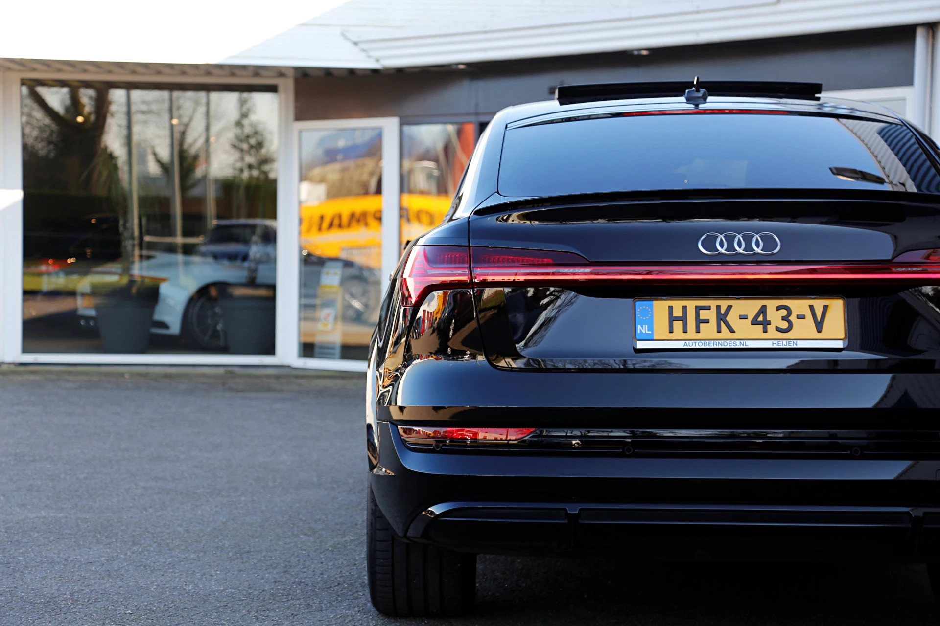 Hoofdafbeelding Audi e-tron