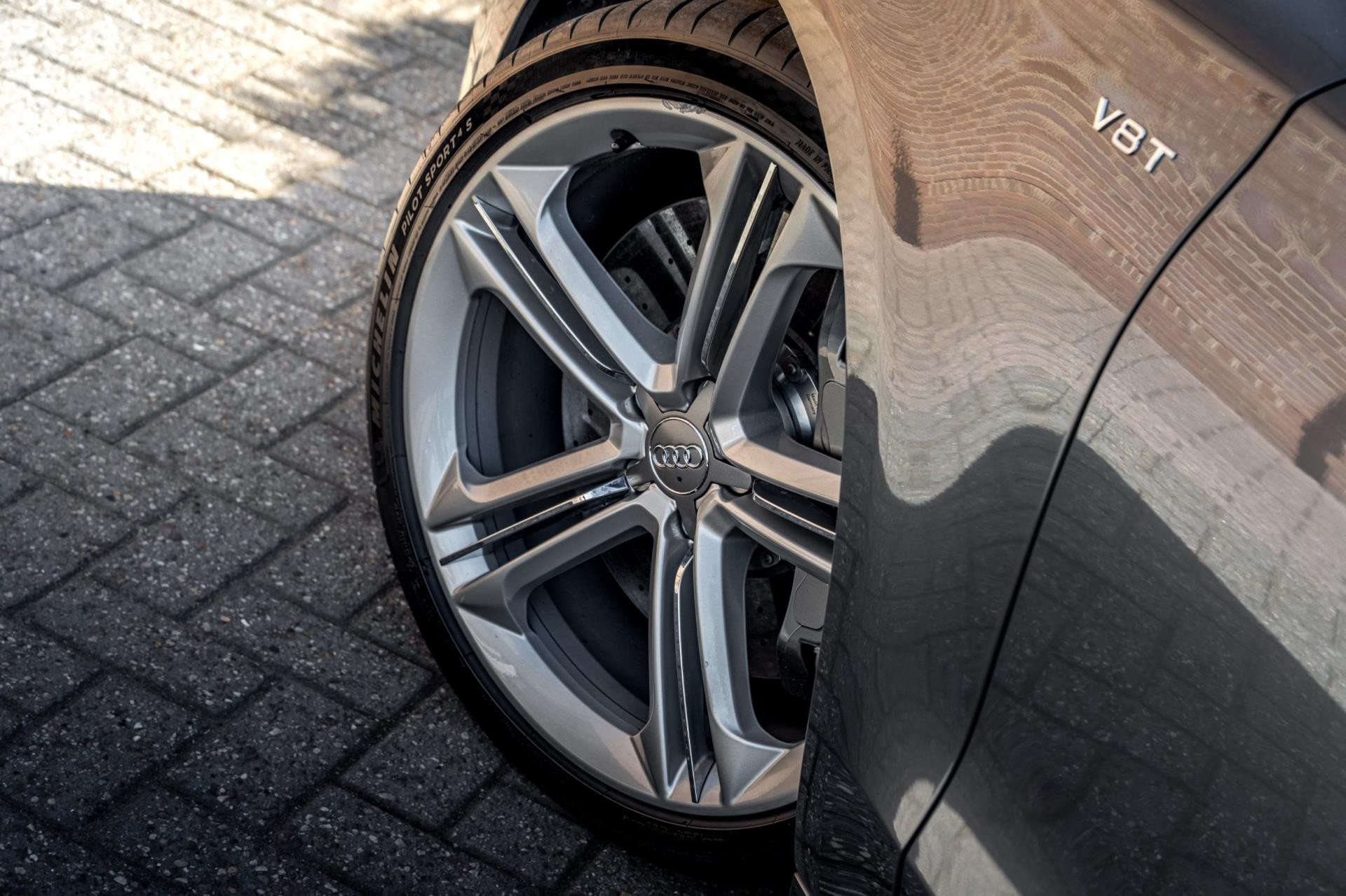 Hoofdafbeelding Audi S8