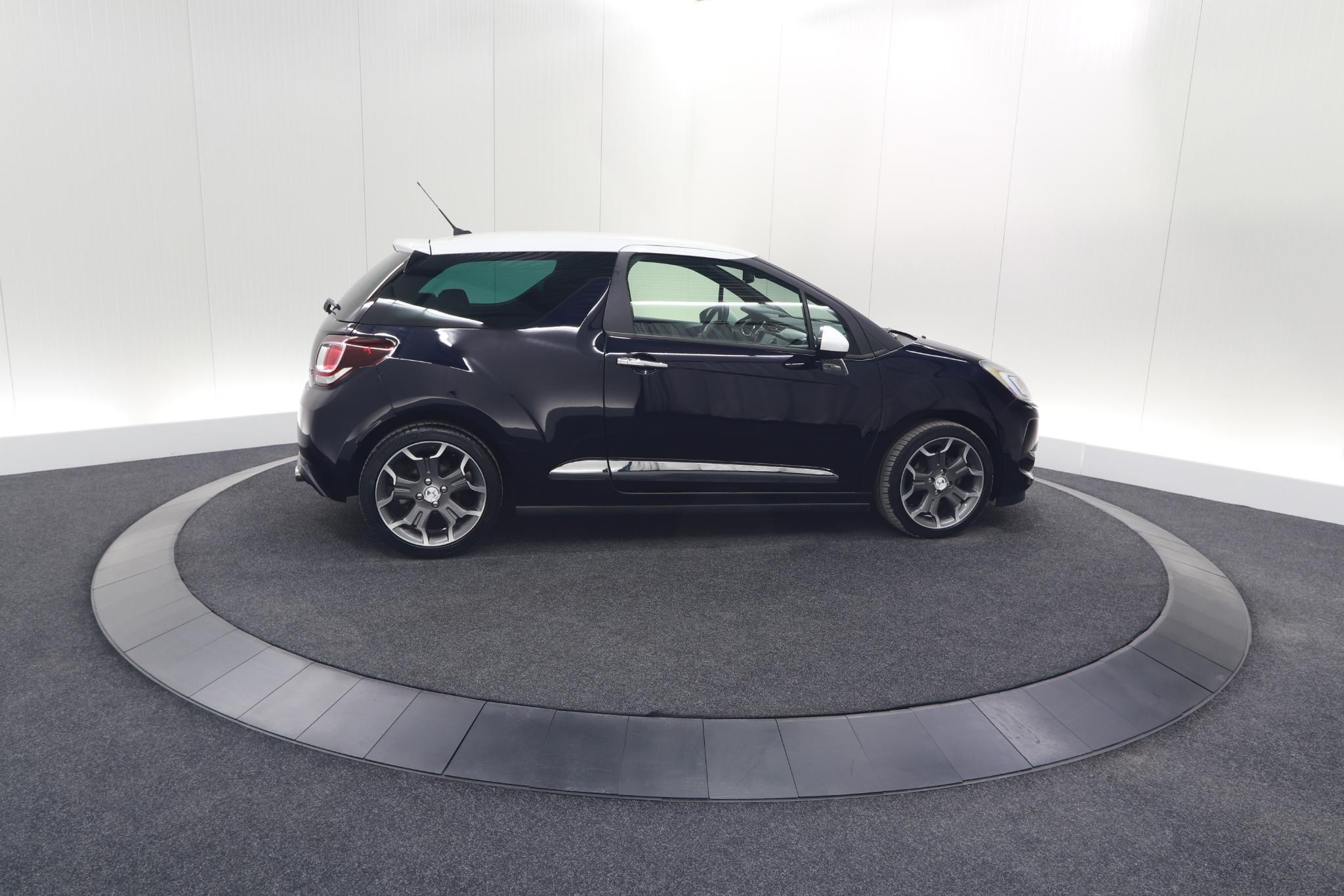 Hoofdafbeelding DS DS 3