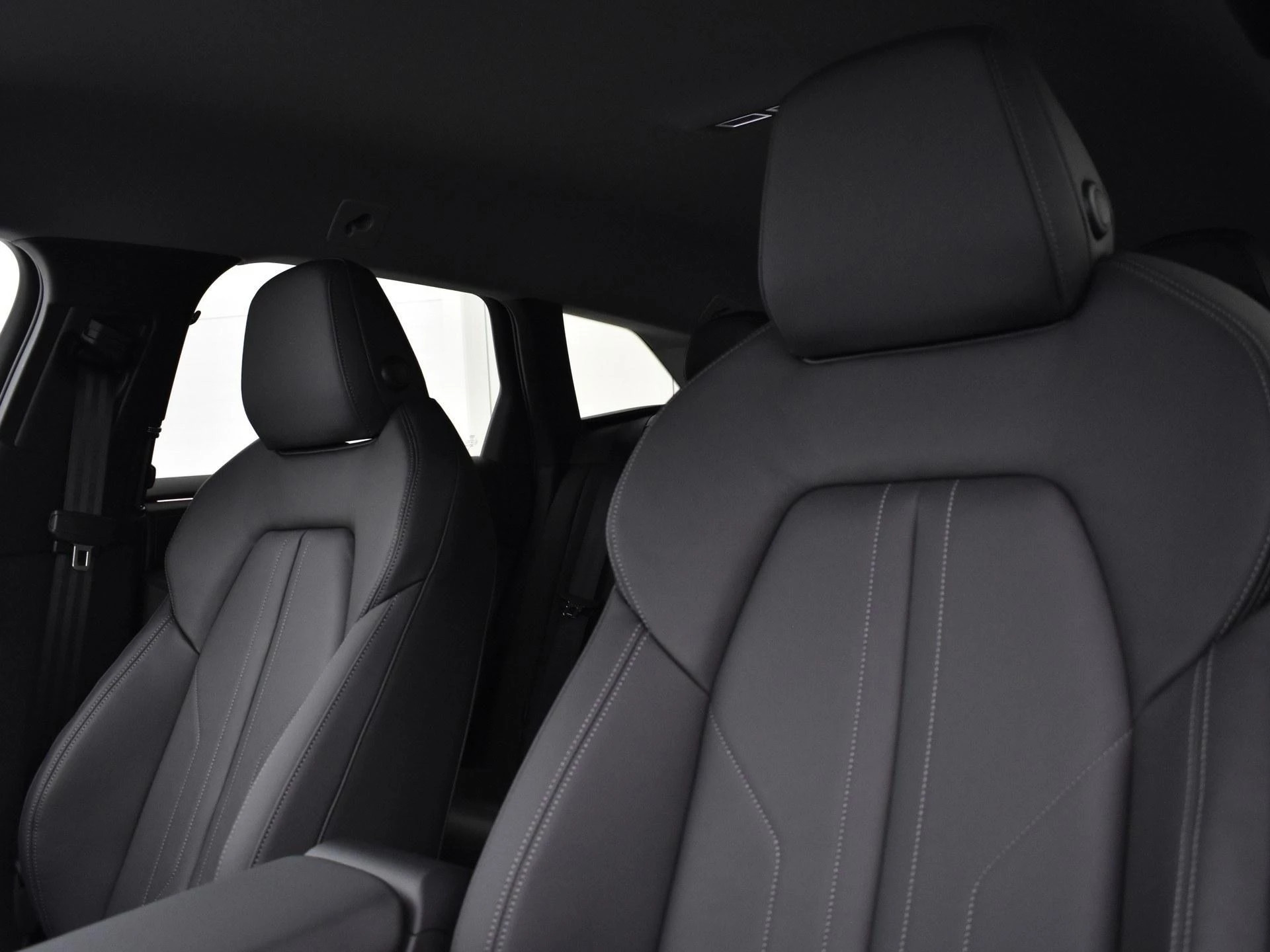 Hoofdafbeelding Audi A6 Avant e-tron