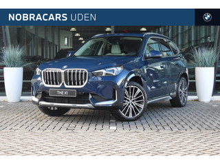 BMW X1 xDrive30e High Executive xLine Automaat / Panoramadak / Trekhaak / Sportstoelen / Parking Assistant Plus / Head-Up / Adaptieve LED / Comfort Access