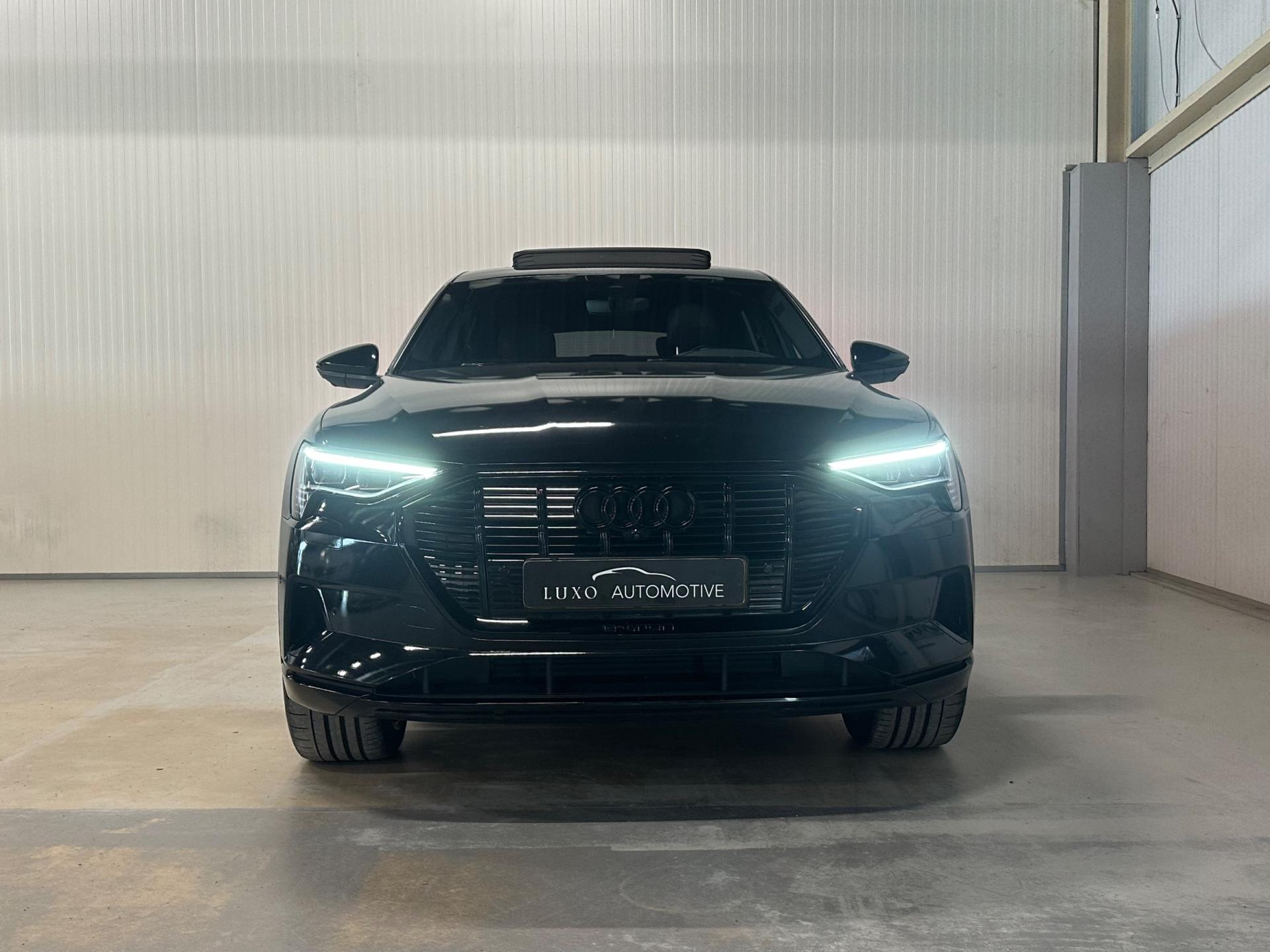 Hoofdafbeelding Audi e-tron