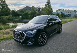 Audi Q3 45 TFSI Quattro S-Line / Pano / Leder / Navi