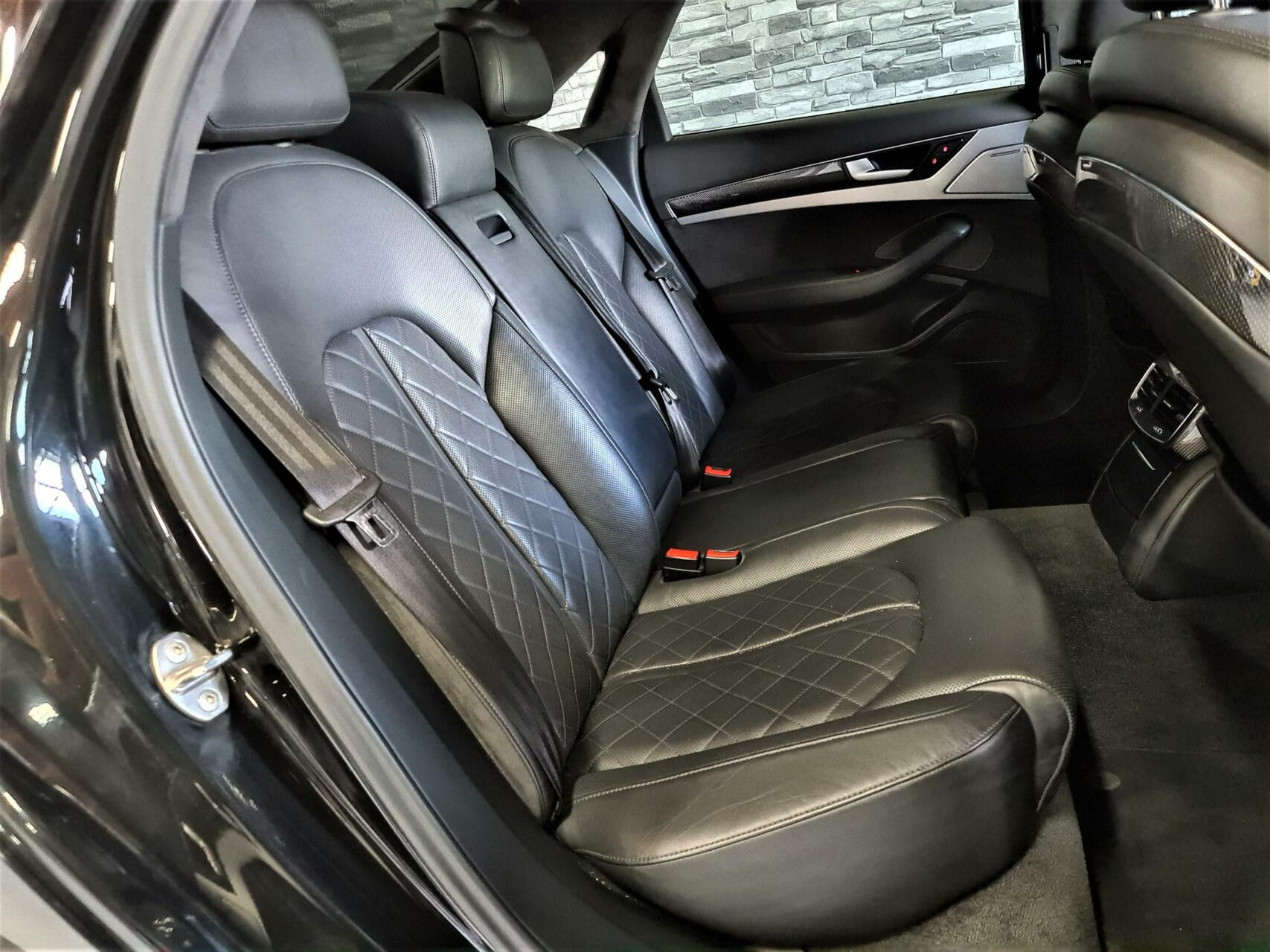 Hoofdafbeelding Audi S8