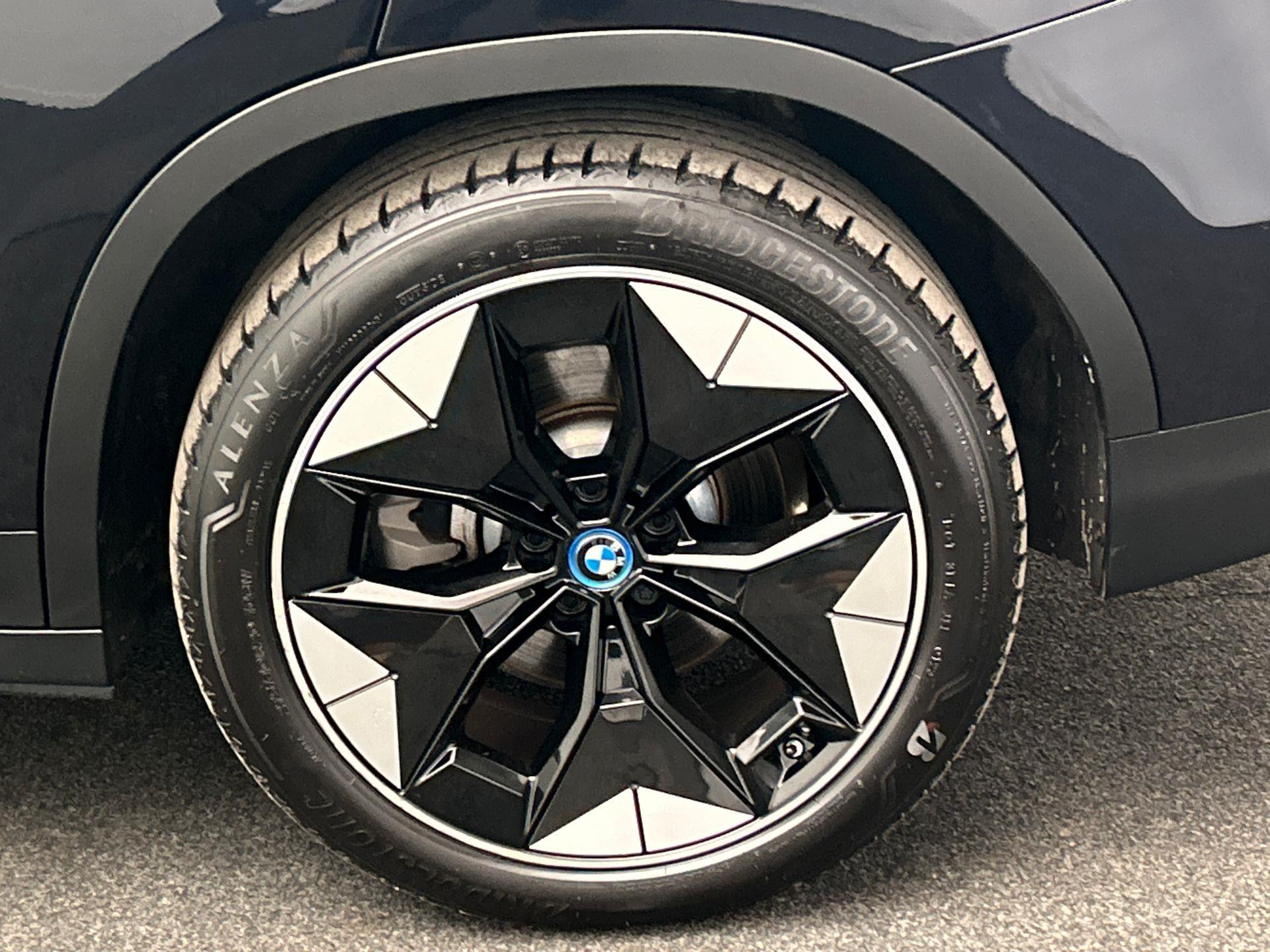 Hoofdafbeelding BMW iX3