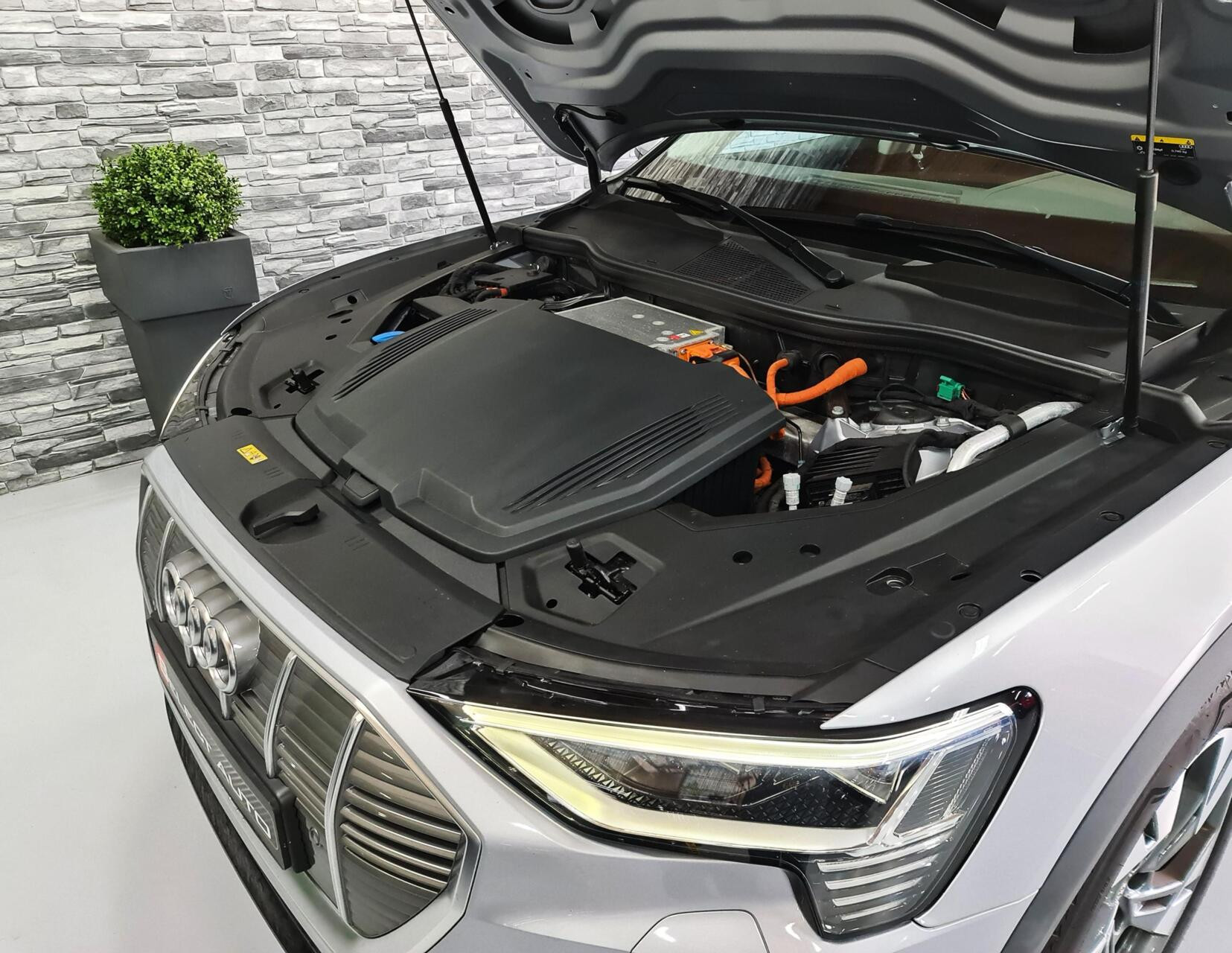 Hoofdafbeelding Audi e-tron