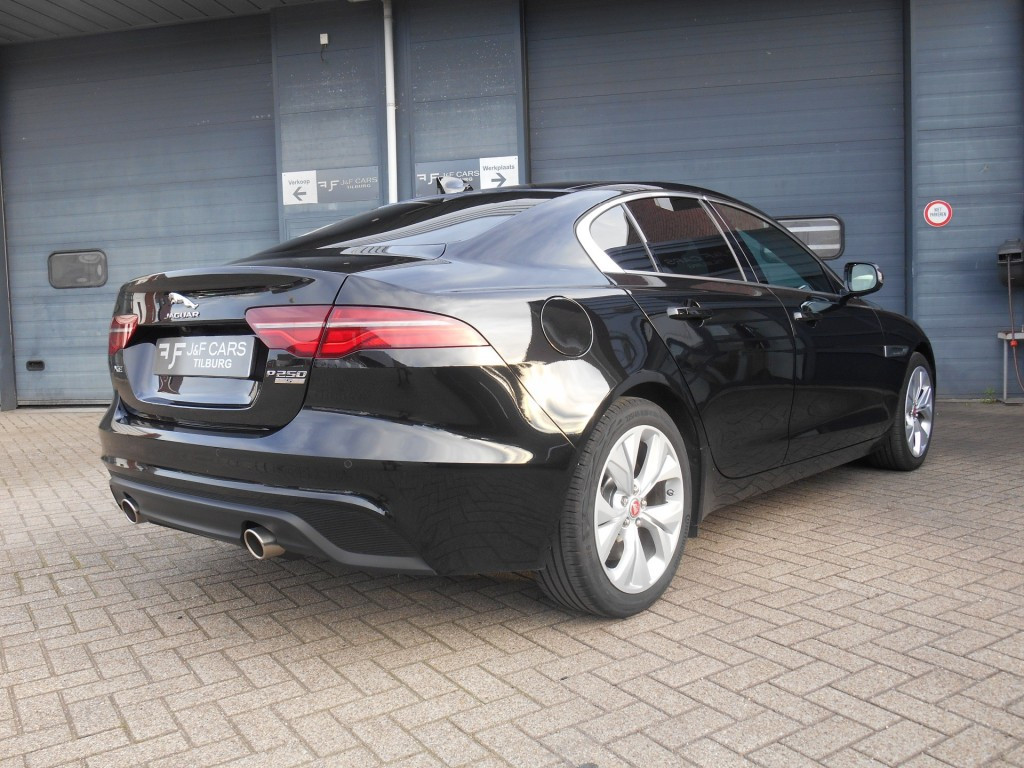 Hoofdafbeelding Jaguar XE
