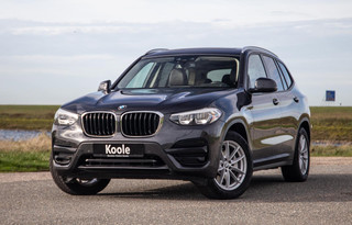 Hoofdafbeelding BMW X3 BMW X3 xDrive30e High Executive BRUIN LEER / PANORAMA DAK / AUTOMAAT / PLUG IN / CARPLAY / STOELVERWARMING