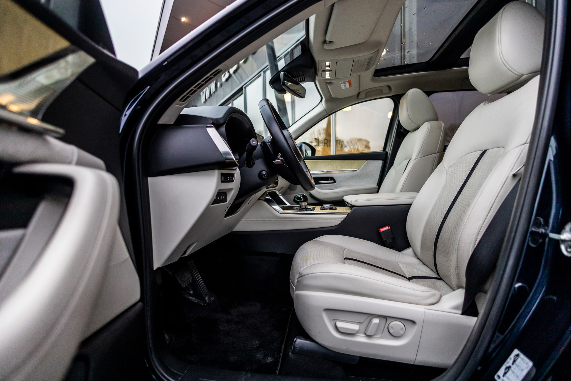 Hoofdafbeelding Mazda CX-60