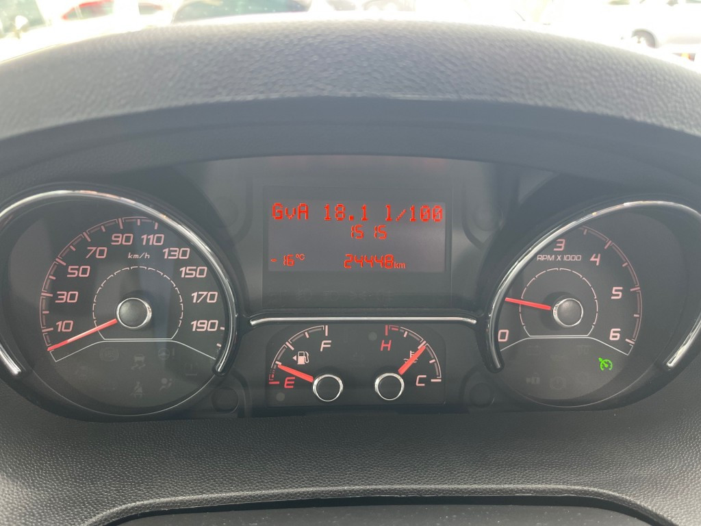 Hoofdafbeelding Adria Twin 640 Slb Plus Enkele Bedden 2x Airco