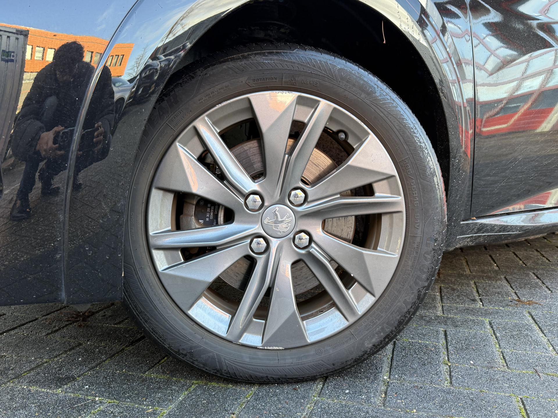 Hoofdafbeelding Peugeot e-208