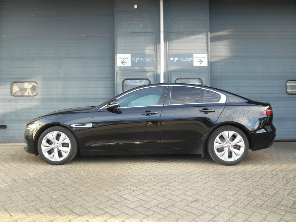 Hoofdafbeelding Jaguar XE