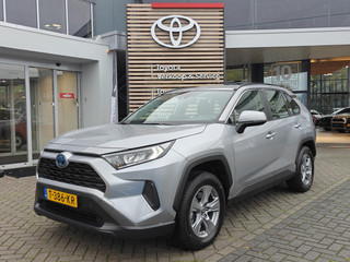 Hoofdafbeelding Toyota RAV4 Toyota RAV4 2.5 HYBRID BUSINESS NL-AUTO NAVI BLUETOOTH AD-CRUISE CAMERA LM-VELGEN DAB+