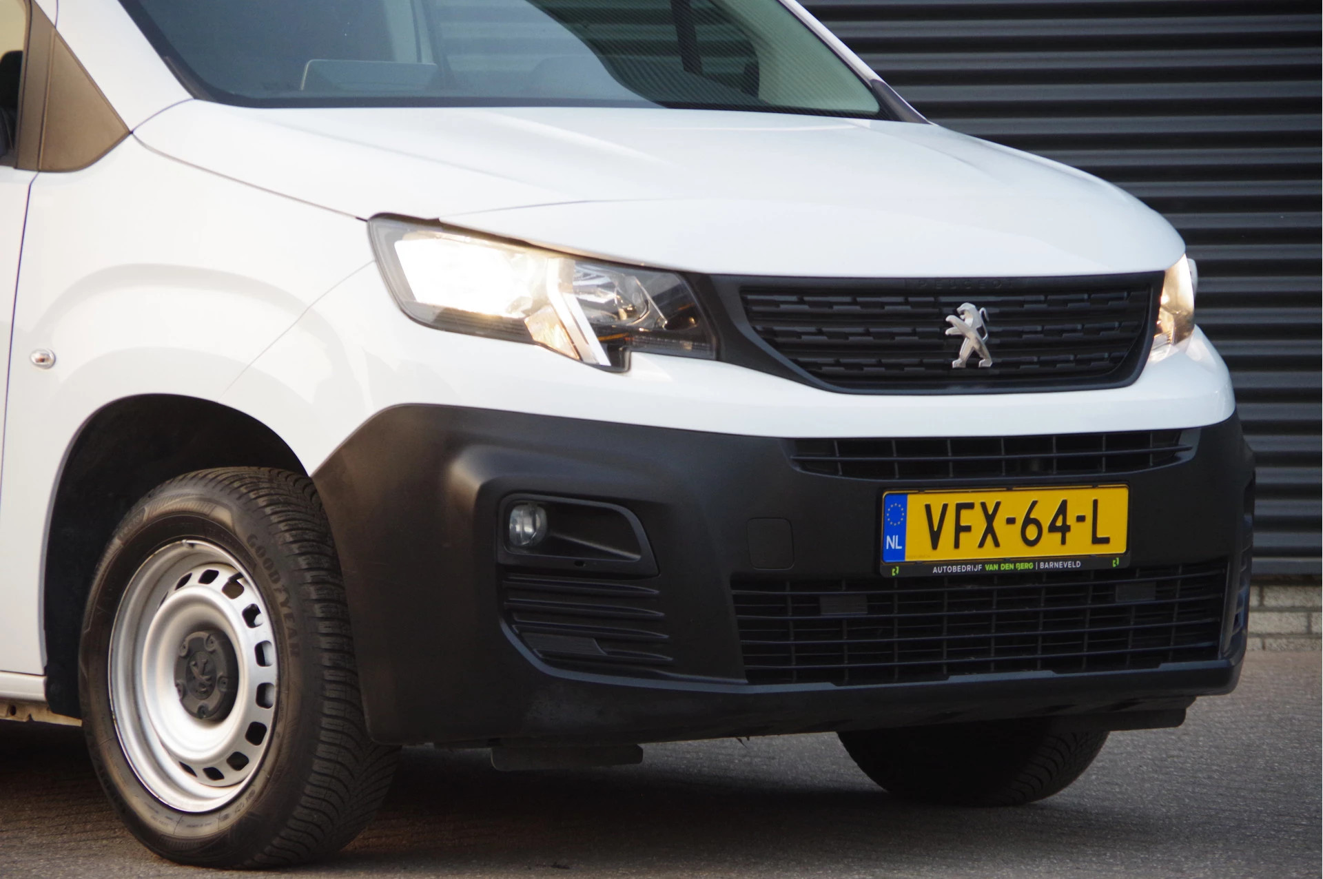 Hoofdafbeelding Peugeot Partner