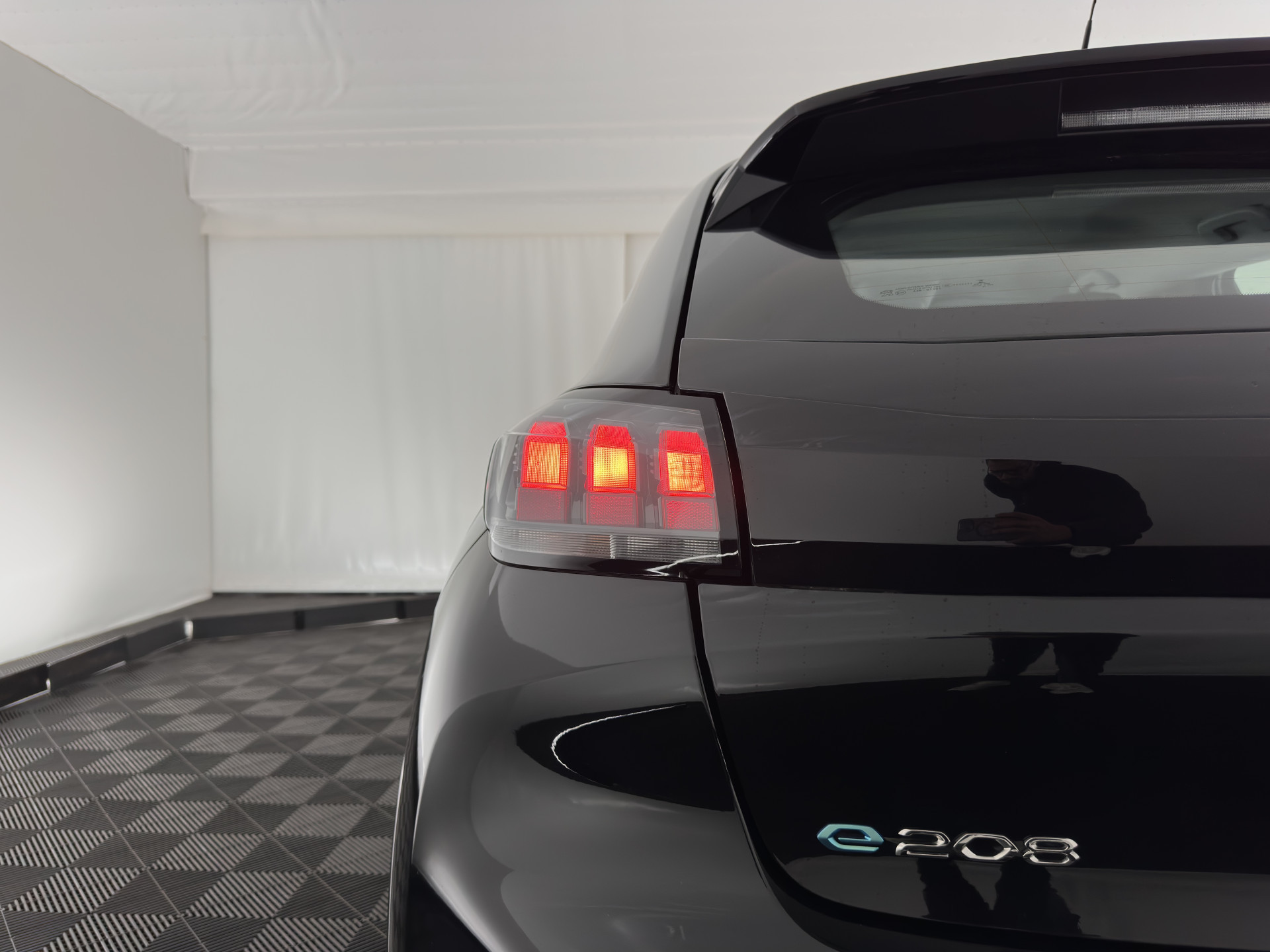 Hoofdafbeelding Peugeot e-208