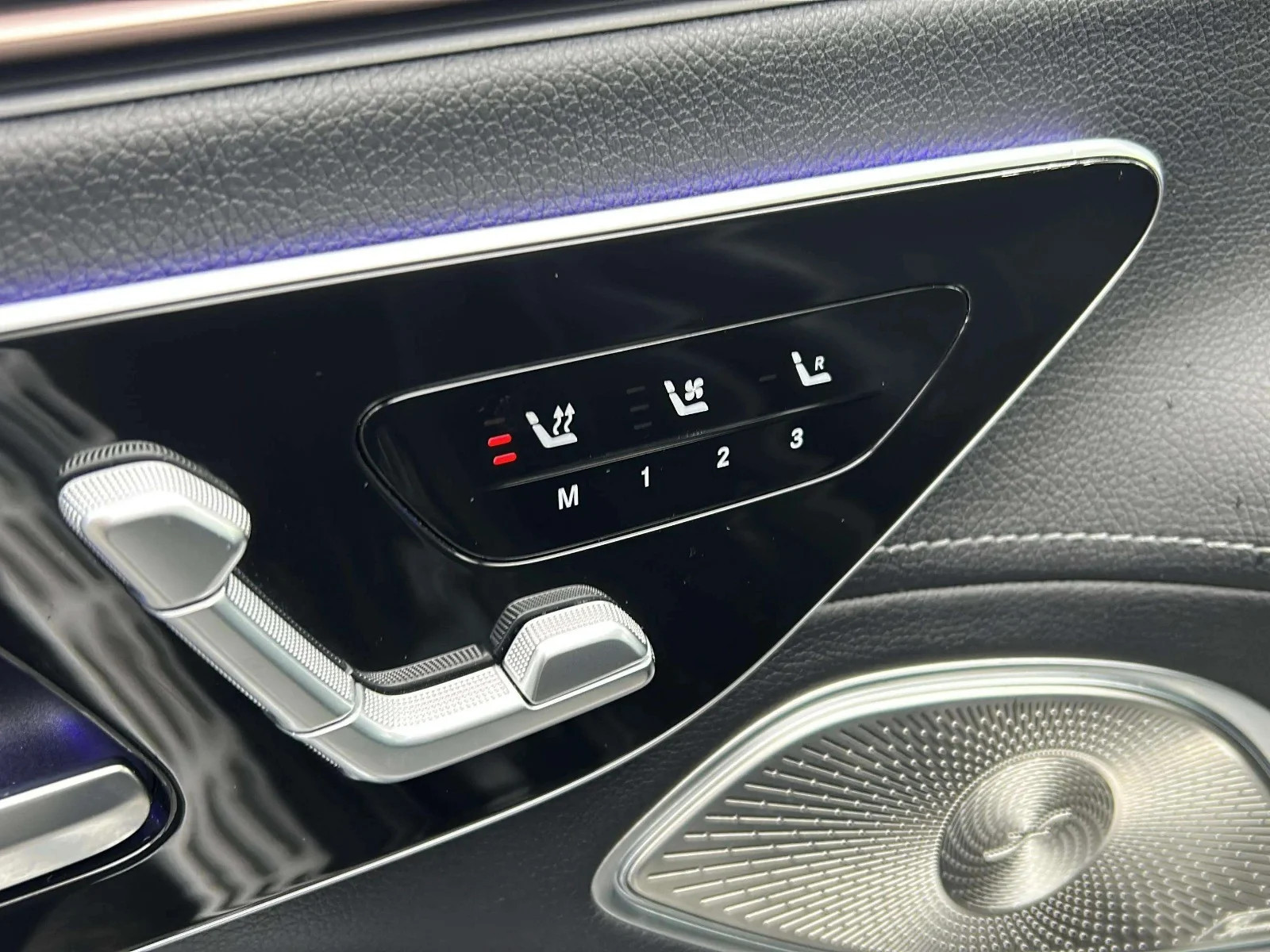 Mercedes-Benz-EQS-image-10