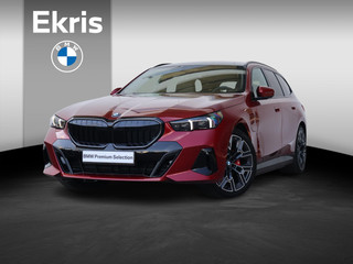 BMW 5-serie Touring 530e M Sportpakket Pro/ Stuurwiel verwarmd/ Comfort Access/ Elektrische Trekhaak/ panoramadak/ Stoelventilatie voorstellen/ Bowers & Wilkins