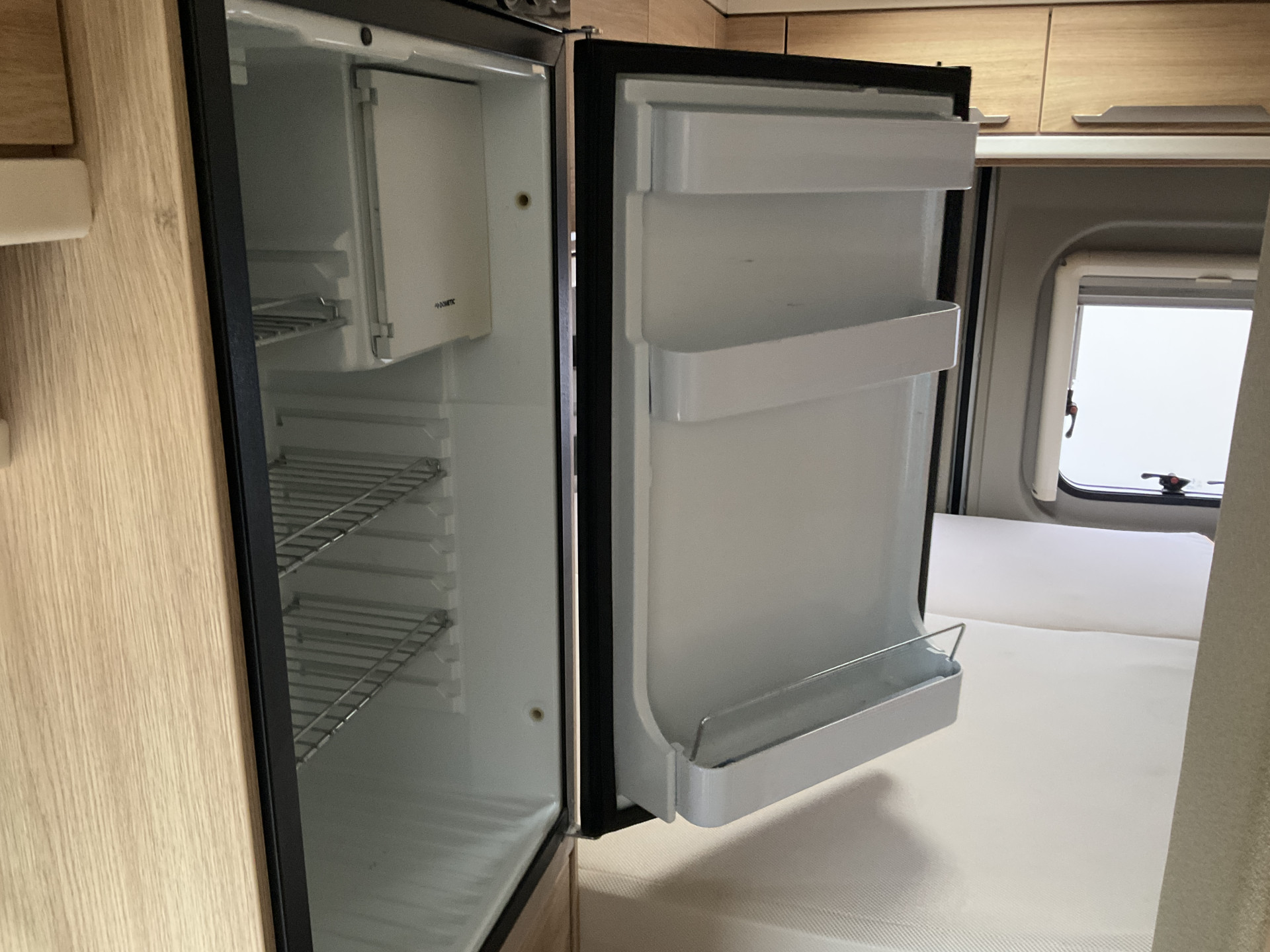 Hoofdafbeelding Knaus R07