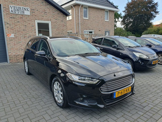 Ford Mondeo 1.5 Titanium *DEALER ONDERHOUDEN*