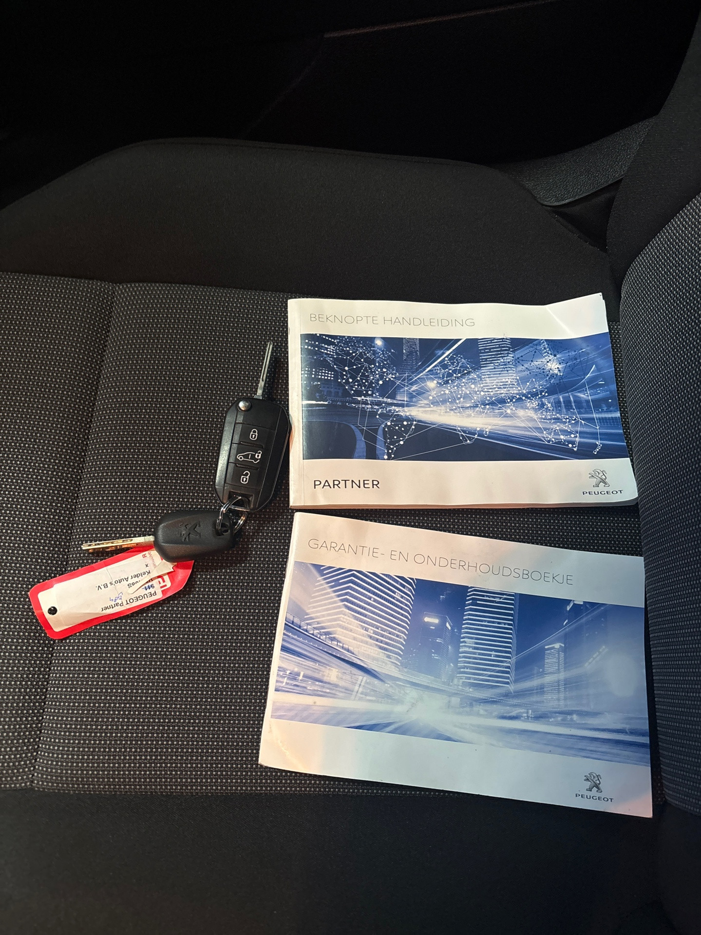 Hoofdafbeelding Peugeot Partner