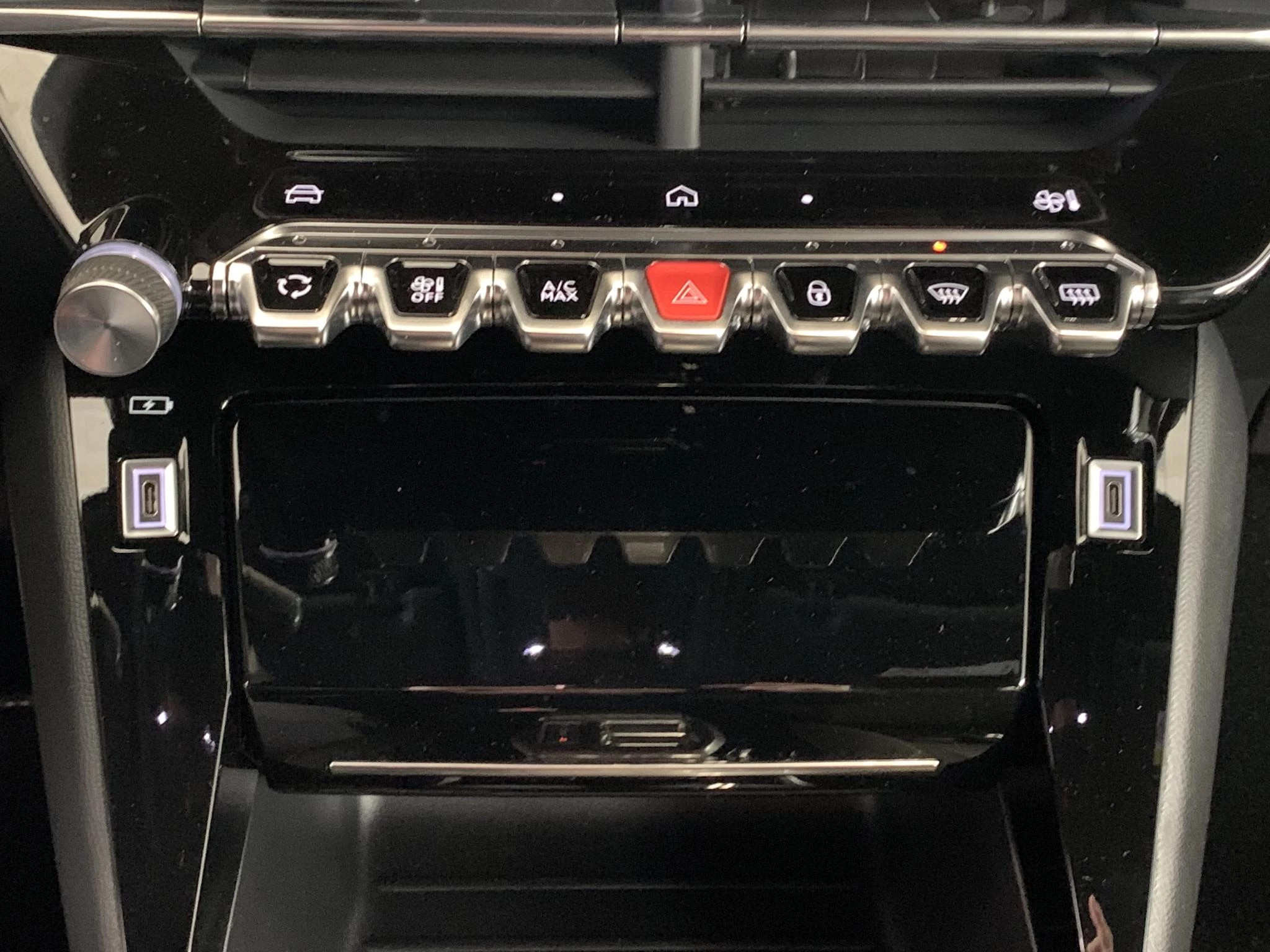 Hoofdafbeelding Peugeot e-208