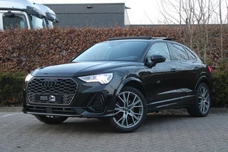 Hoofdafbeelding Audi Q3 Audi Q3 Sportback 45 TFSI e 3x S-Line | Panoramadak | Sfeerverlichting | Trekhaak | Camera | Black optik | Dode hoek | Apple carpl