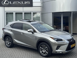 Hoofdafbeelding Lexus NX Lexus NX 300h AWD Luxury Line TREKHAAK SCHUIFDAK STUURVERW AD-CRUISE DAB+