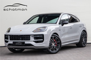 Hoofdafbeelding Porsche Cayenne Porsche Cayenne Coupé 3.0 S E-Hybrid 520pk Sport-Design, Bose, Sportstoelen, Passenger Display, Adaptive Cruise, 2025