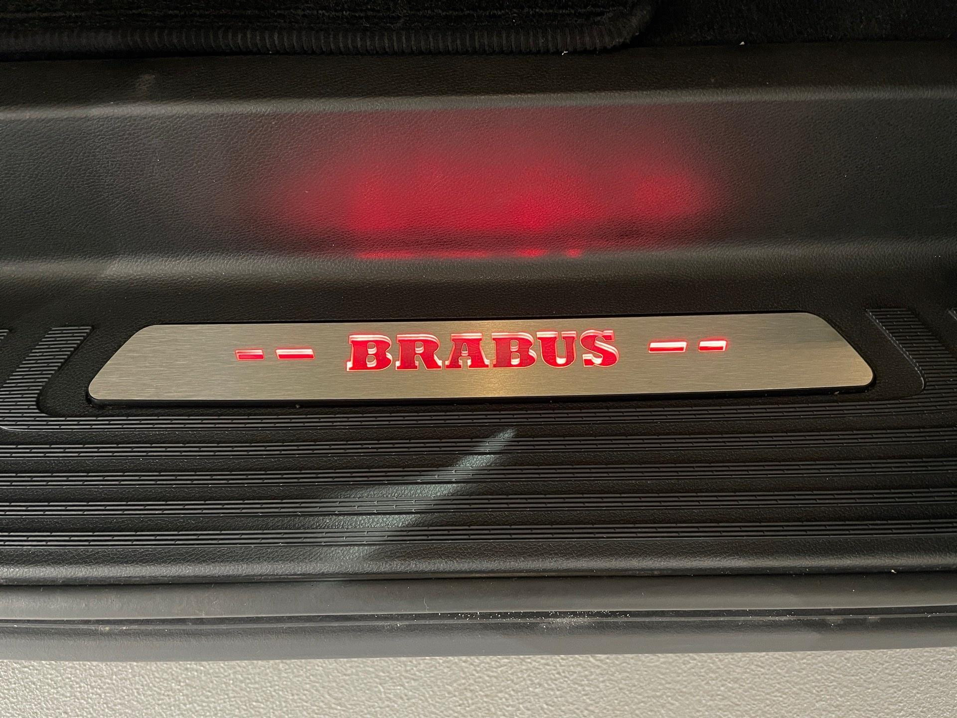 Mercedes-Benz-Classe V-image-17