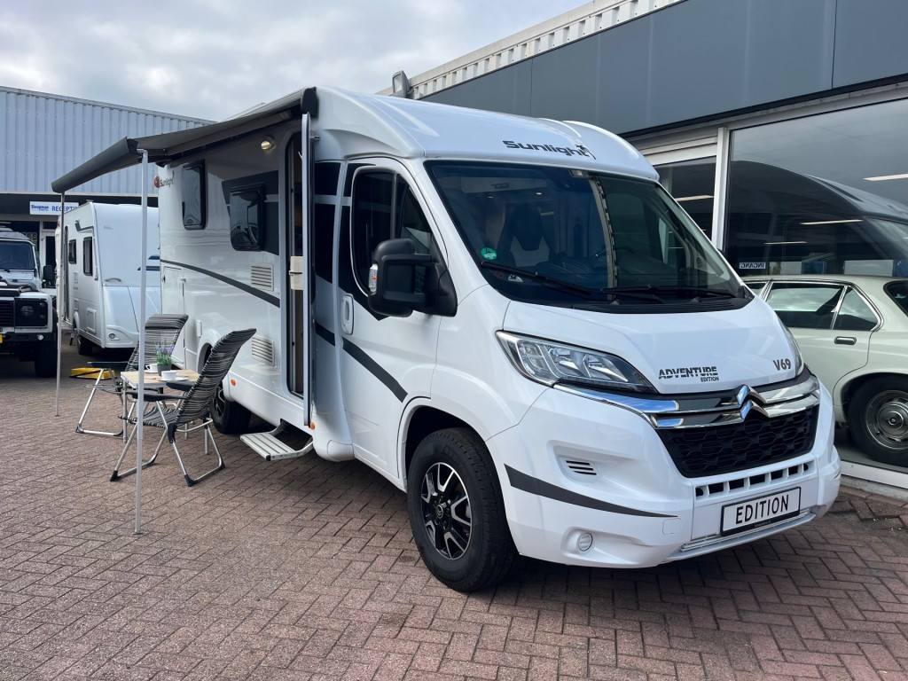 Hoofdafbeelding Sunlight V69 Adventure Ed. Queensbed Zonnepaneel