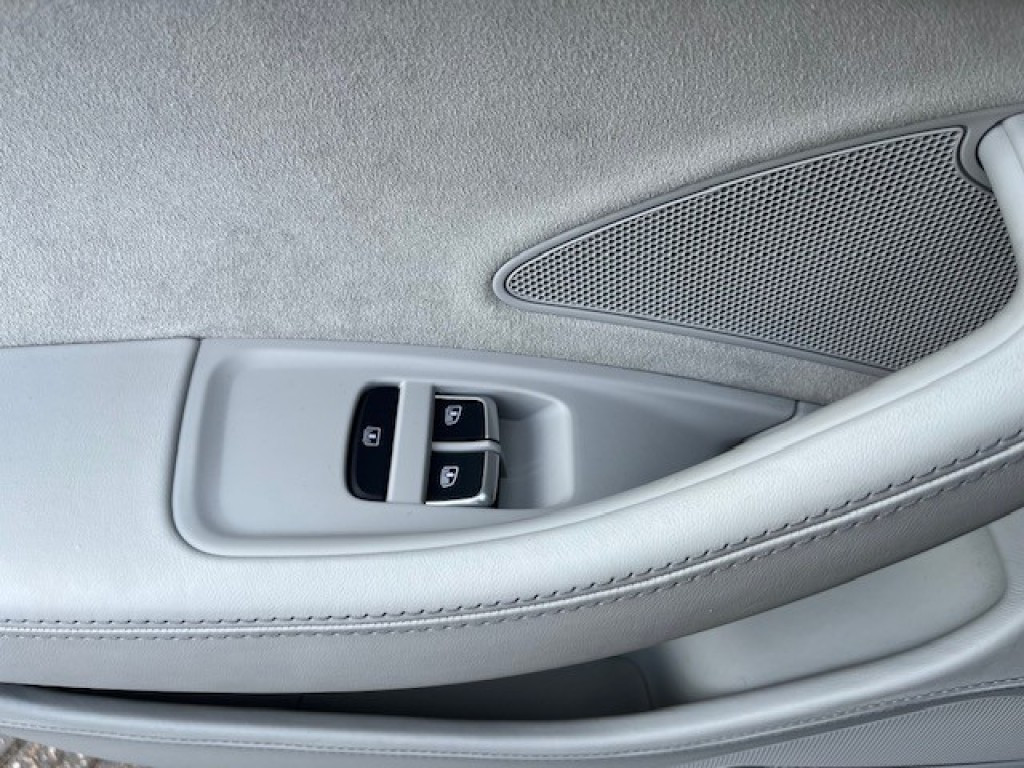 Hoofdafbeelding Audi S8