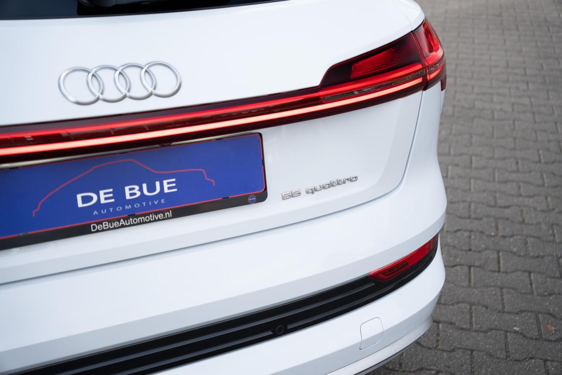 Hoofdafbeelding Audi e-tron