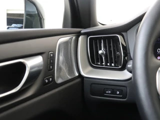 Volvo XC60 Volvo XC60 T6 AWD Ultimate Dark | Luchtvering | Trekhaak | 360° Camera | - afbeelding nr 31