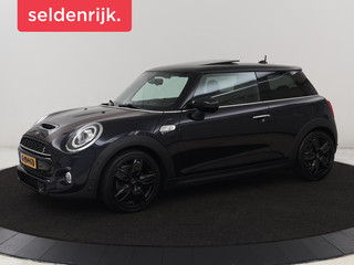 Hoofdafbeelding MINI Cooper S Mini Cooper S 2.0 60 Years | Panoramadak | Stoelverwarming |  Leder | Head-Up | Park Assist | Carplay | Navigatie | Keyless | Full LED | Harman/Kardon | Climate control | Cruise control