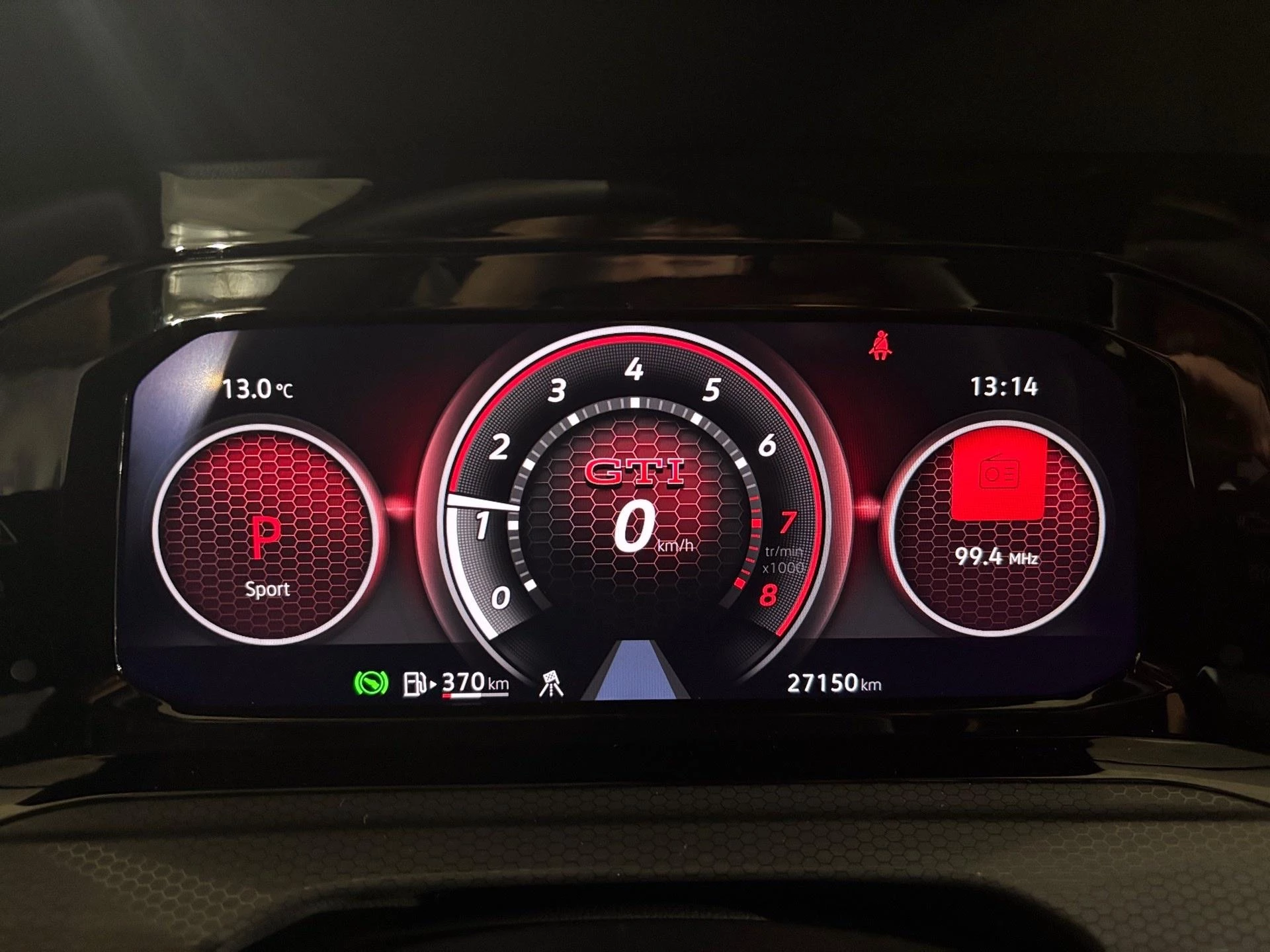 Volkswagen-Golf-image-1