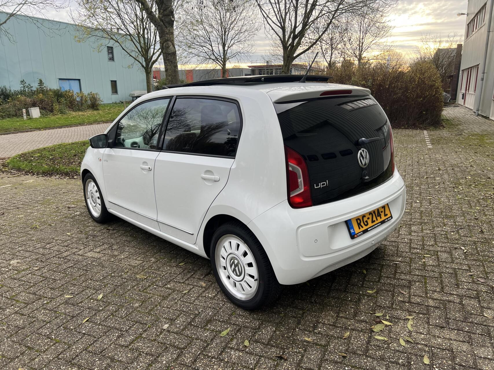 Hoofdafbeelding Volkswagen up!