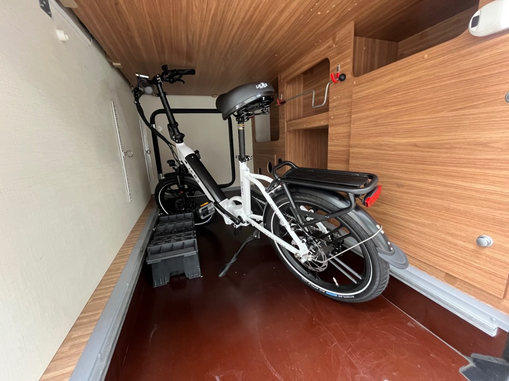 Hoofdafbeelding Carado T447 Lengtebedden Hefbed