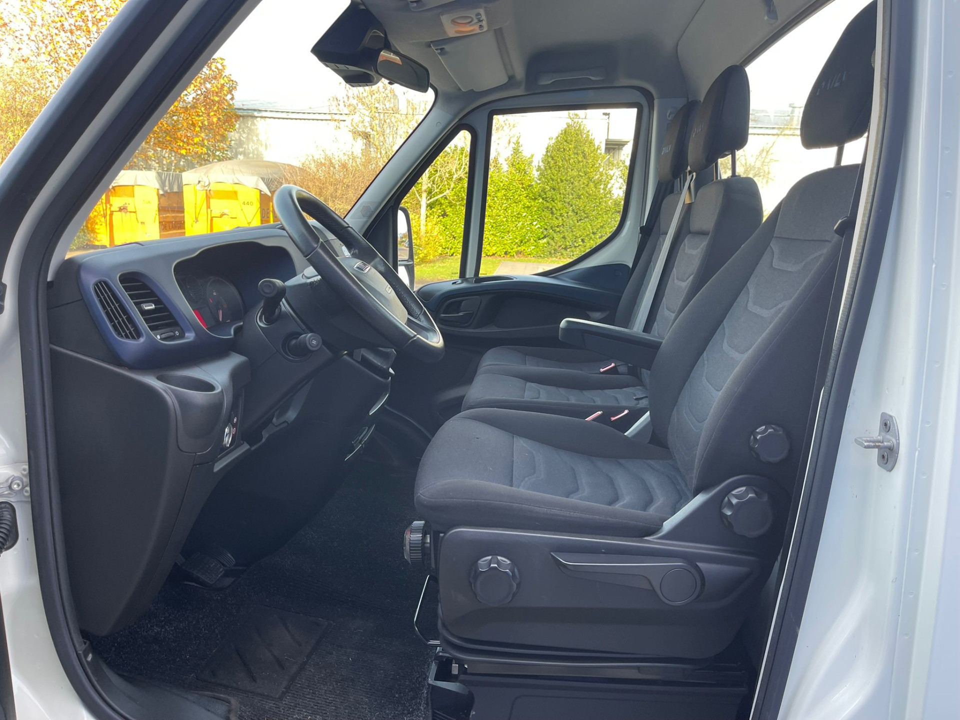 Hoofdafbeelding Iveco 40C16 Be-Trekker +  Semi Dieplader Veldhuizen 7.5 M Automaat / Nieuwstaat!