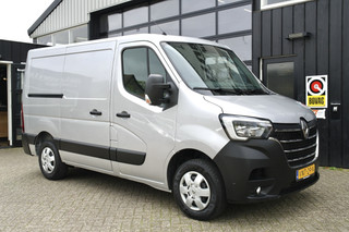 Hoofdafbeelding Renault Master Renault Master T28 2.3 dCi 135 L1H1 Work Edition | NL-Auto | Cruise | Carplay | Trekhaak